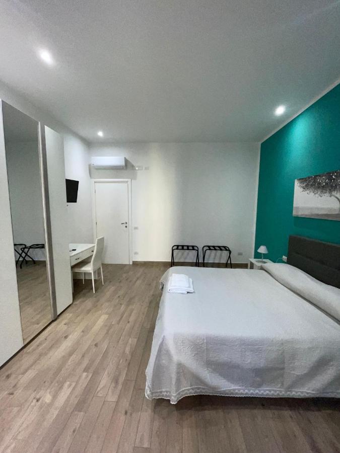 Dormire A Napoli Centro Holiday House Casa Vacanza Eksteriør bilde