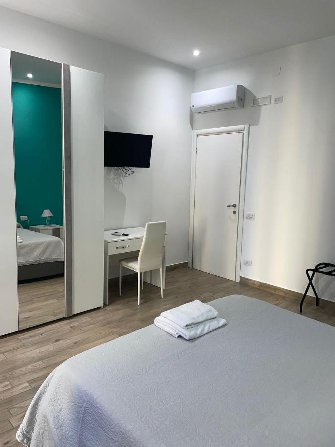 Dormire A Napoli Centro Holiday House Casa Vacanza Eksteriør bilde