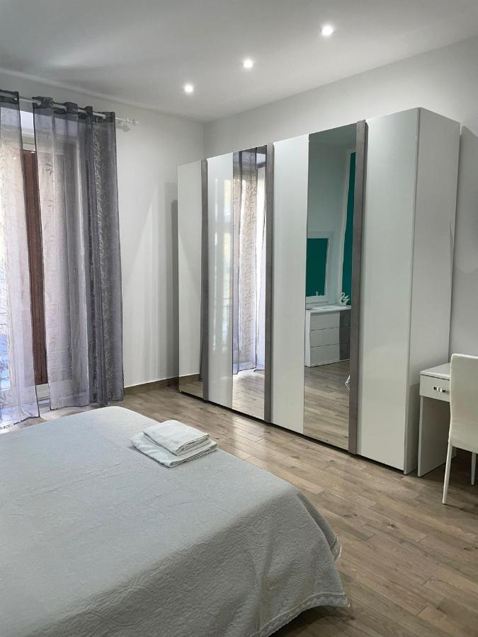 Dormire A Napoli Centro Holiday House Casa Vacanza Eksteriør bilde