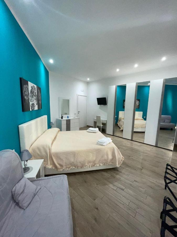 Dormire A Napoli Centro Holiday House Casa Vacanza Eksteriør bilde
