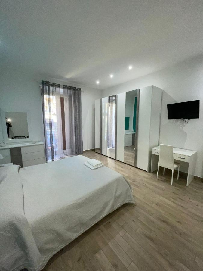Dormire A Napoli Centro Holiday House Casa Vacanza Eksteriør bilde