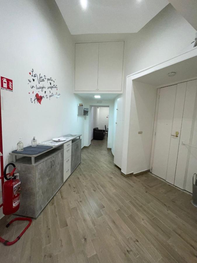 Dormire A Napoli Centro Holiday House Casa Vacanza Eksteriør bilde