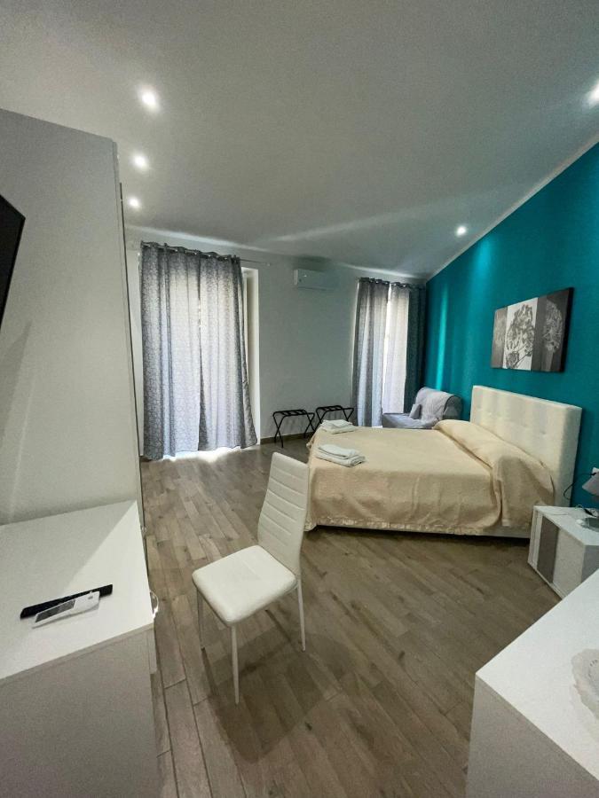 Dormire A Napoli Centro Holiday House Casa Vacanza Eksteriør bilde