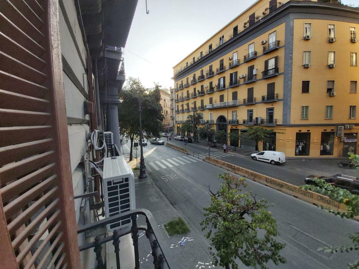 Dormire A Napoli Centro Holiday House Casa Vacanza Eksteriør bilde