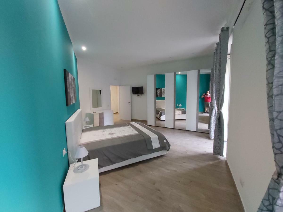 Dormire A Napoli Centro Holiday House Casa Vacanza Eksteriør bilde