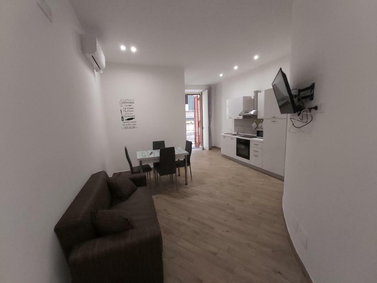 Dormire A Napoli Centro Holiday House Casa Vacanza Eksteriør bilde